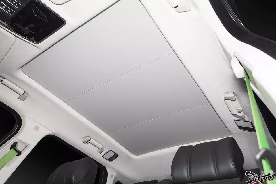 Range Rover Vogue. Перетяжка сидений согласно дизайн-проекту. Перетяжка потолка в бежевую алькантару. Установка ремней безопасности в цвет кузова.